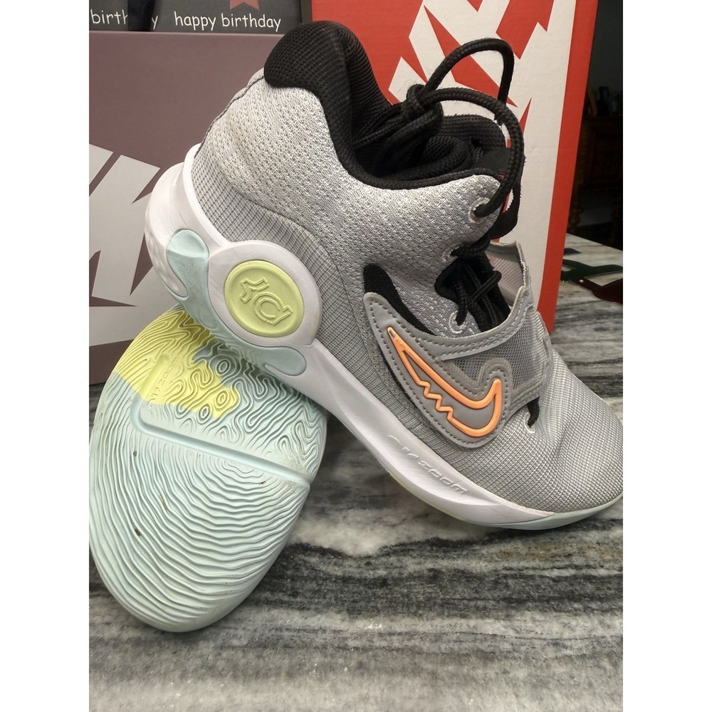 Nike KD Trey 5 X "Wolf Grey Barely Volt" Sz 7.5
